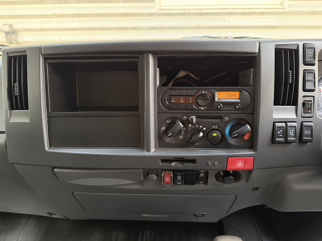 いすゞ エルフ 小型 バン TPG-NPR85YN(113975) 19枚目