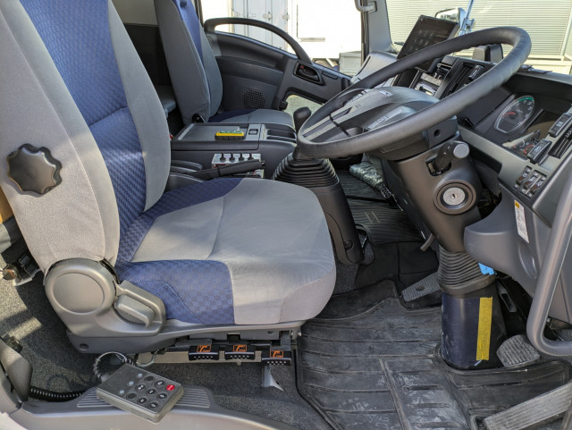 いすゞ フォワード 中型 ウィング 2RG-FRR90T2(105696) 38枚目