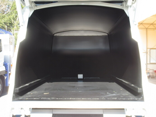 日野 レンジャー 中型 塵芥車（プレス式） 2KG-FC2ABA(9614) 8枚目