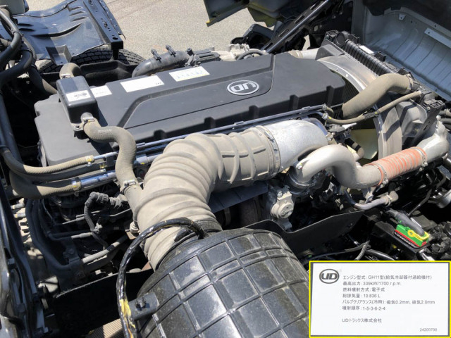 UDトラックス（日産） クオン 大型 トラクタ 2RG-GK5DAB(105638) 10枚目