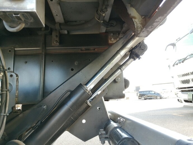 UDトラックス（日産） ビッグサム 大型 ウィング KL-CD48B(4826) 42枚目