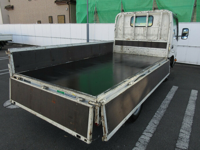 トヨタ トヨエース 小型 平ボディ TKG-XZC605(7985) 8枚目