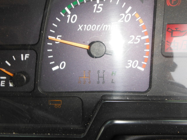 いすゞ ギガ 大型 トラクタ PJ-EXZ52J6(1499) 32枚目
