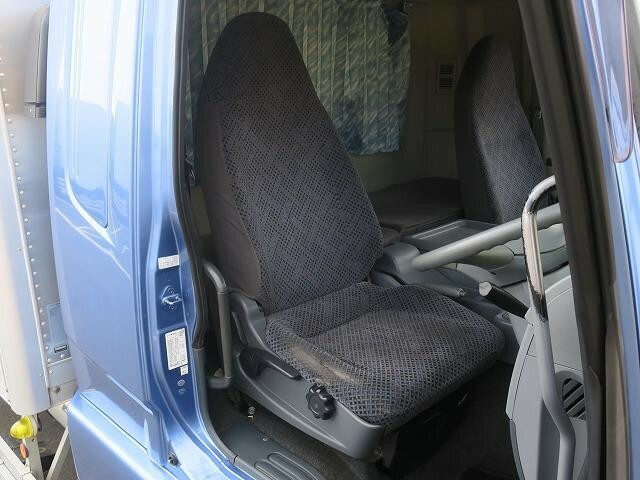 三菱ふそう ファイター 中型 バン PDG-FK61F(28181) 12枚目