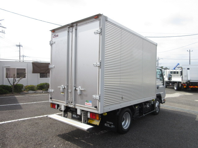 いすゞ エルフ 小型 バン TRG-NHS85AN(109769) 4枚目