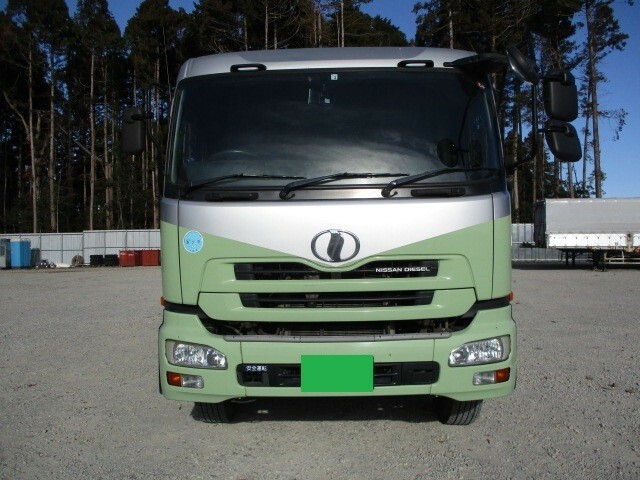 UDトラックス（日産） クオン 大型 ミキサー車 ADG-CW4XL(7864) 2枚目