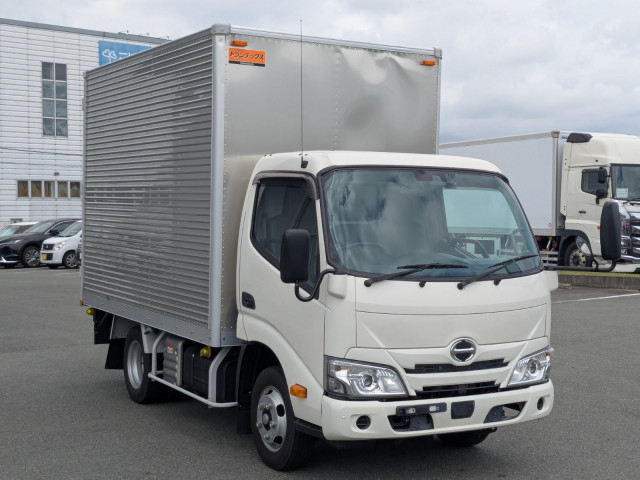 日野 レンジャー 小型 バン 2KG-XZC605M(108295) 2枚目