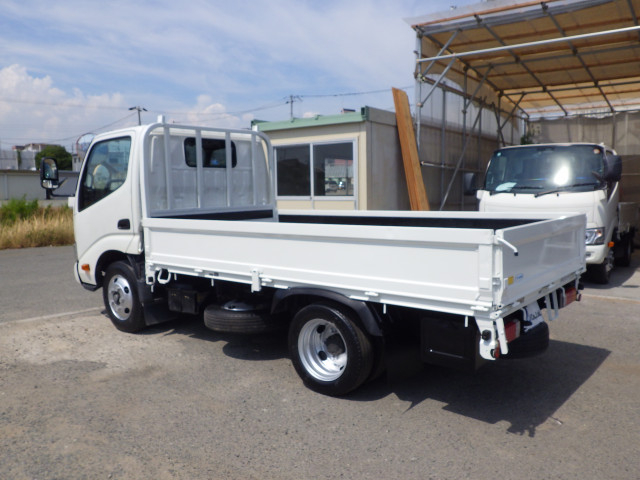 トヨタ トヨエース 小型 平ボディ 2RG-XZC605(110674) 2枚目