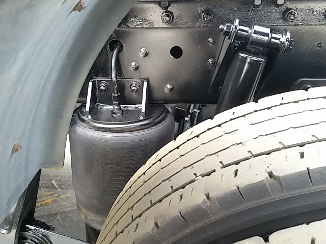 UDトラックス（日産） ビッグサム 大型 トラクタ KL-CK482BAT(8202) 28枚目