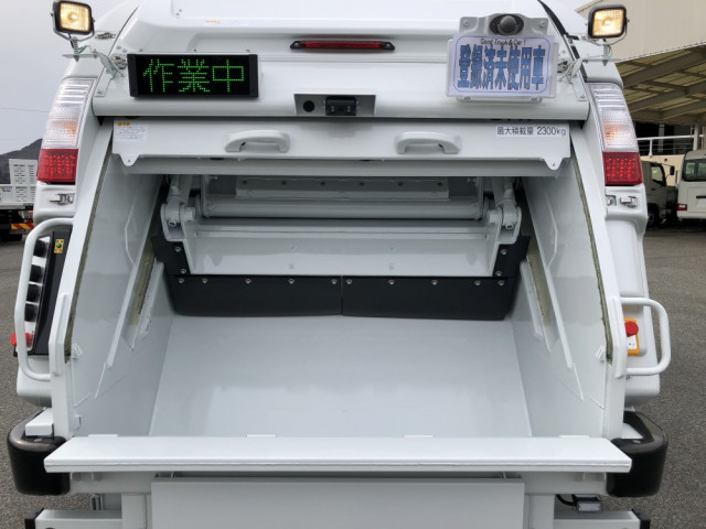 三菱ふそう キャンター 小型 塵芥車（プレス式） 2RG-FEAV0(105989) 12枚目