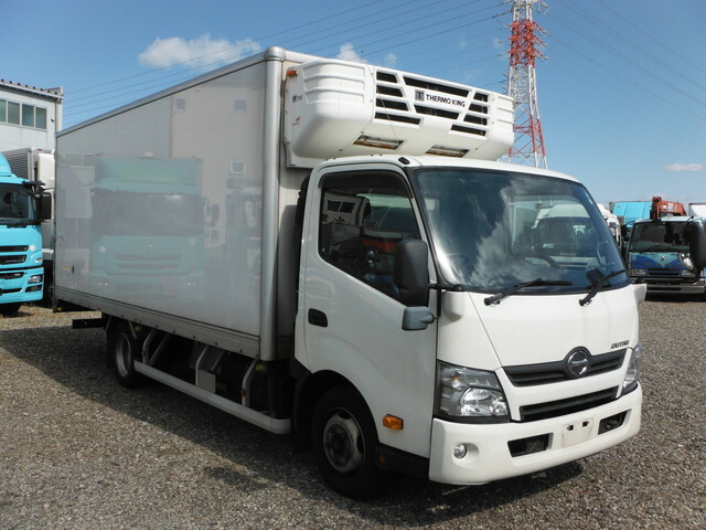 日野 デュトロ 小型 冷蔵冷凍バン TKG-XZU720M(5867) 2枚目