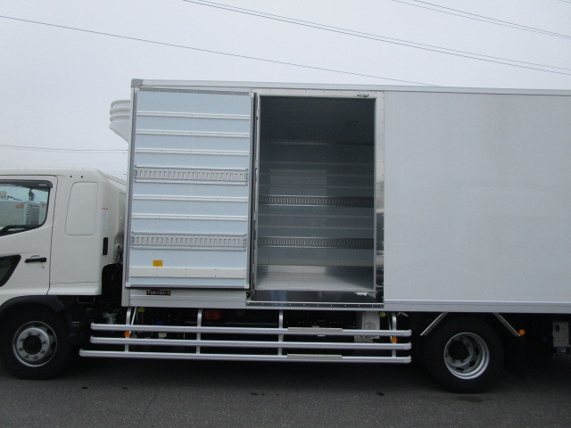 日野 レンジャー 増トン 冷蔵冷凍バン 2KG-FE2ACG(107324) 32枚目