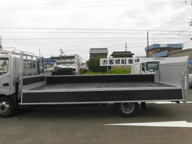トヨタ トヨエース 小型 平ボディ TDG-XZU730(7174) 22枚目