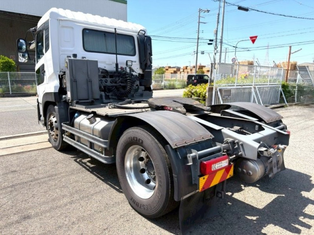 UDトラックス（日産） クオン 大型 トラクタ 2RG-GK5DAB(105307) 4枚目