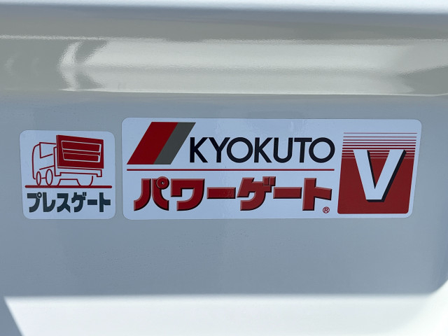 三菱ふそう キャンター 小型 Wキャブ 2RG-FBA20(106377) 14枚目