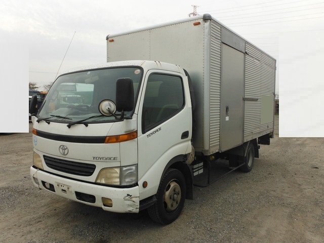 トヨタ トヨエース 小型 バン KK-XZU411(2170) 1枚目