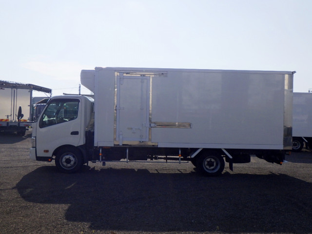 日野 デュトロ 小型 冷蔵冷凍バン 2PG-XZU722M(110957) 4枚目