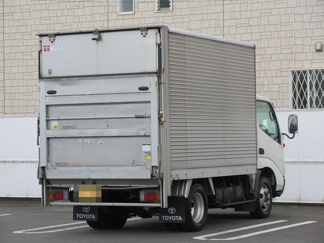 トヨタ ダイナ 小型 バン KK-XZU306(3541) 3枚目