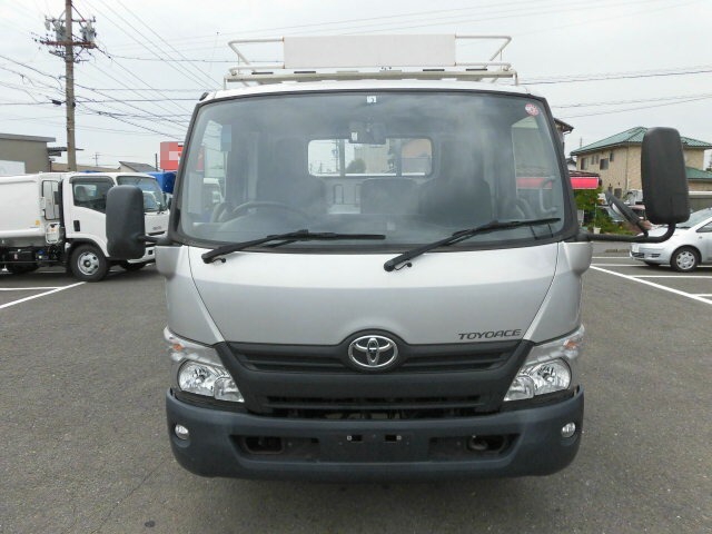 トヨタ トヨエース 小型 平ボディ TDG-XZU730(7174) 8枚目