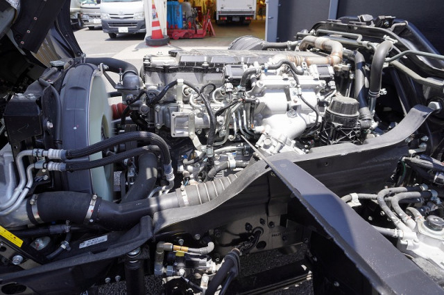 三菱ふそう ファイター 増トン 平ボディ 2KG-FK62FZ(105880) 14枚目