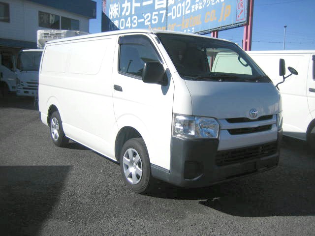 トヨタ ハイエース 小型 冷蔵冷凍バン QDF-GDH201V(97410) 2枚目