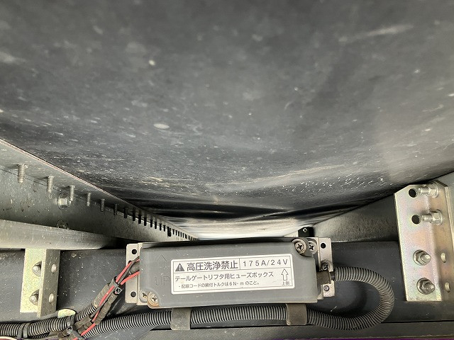 いすゞ エルフ 小型 バン 2RG-NPR88AN(110252) 27枚目