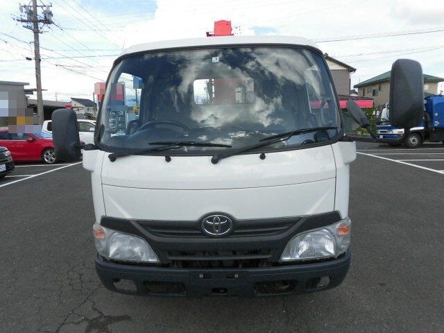 トヨタ ダイナ 小型 平ボディ（クレーン付） TKG-XZU650(7166) 5枚目