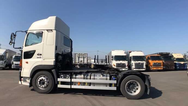 日野 プロフィア 大型 トラクタ QPG-SH1EGDG(34895) 9枚目