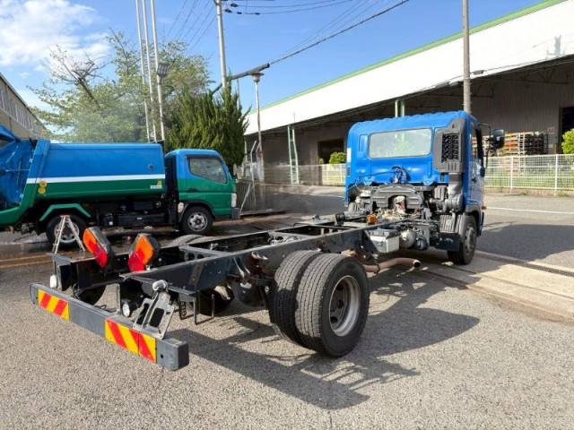 日野 レンジャー 増トン キャブ付きシャーシ QKG-FJ7JHAA(109488) 3枚目