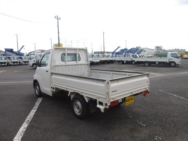 トヨタ タウンエース 小型 平ボディ DBF-S412U(113699) 3枚目