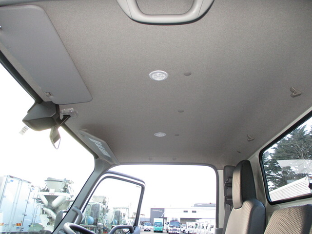 日野 デュトロ 小型 コンテナ専用車 2RG-XZU605M(9573) 20枚目
