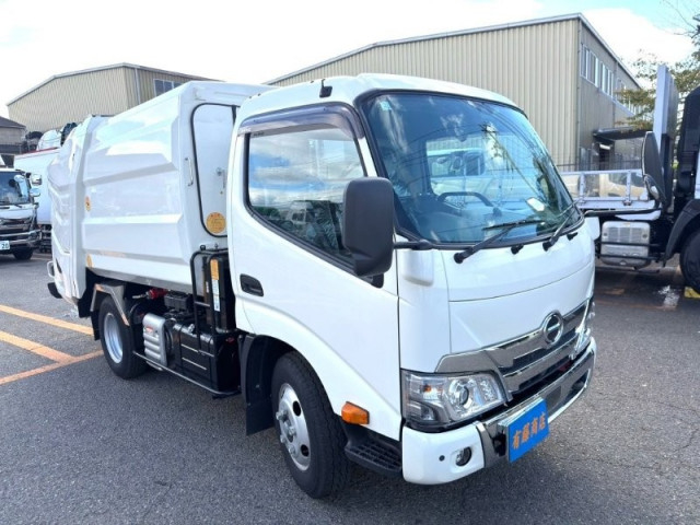 日野 デュトロ 小型 塵芥車（プレス式） 2RG-XZU605X(113896) 2枚目