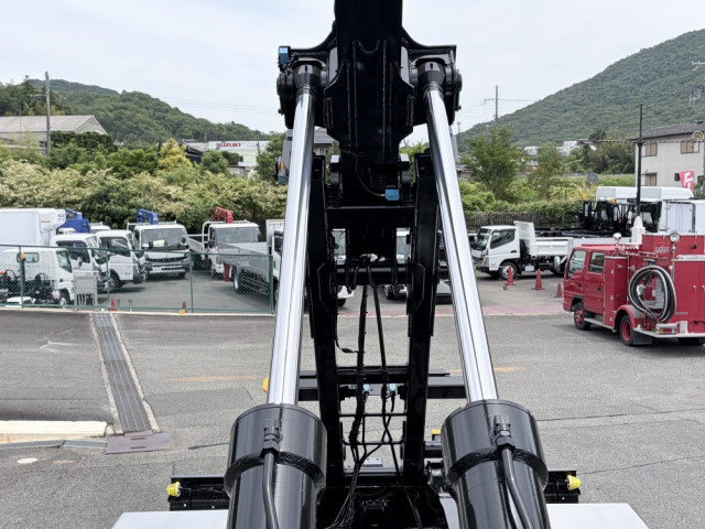 三菱ふそう スーパーグレート 大型 コンテナ専用車 2PG-FV80VY(111852) 19枚目