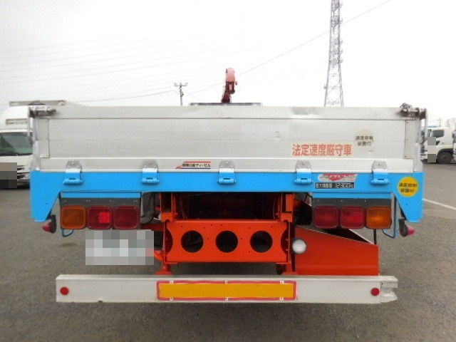 UDトラックス（日産） クオン 大型 平ボディ（クレーン付） LDG-CW5ZA(6630) 4枚目