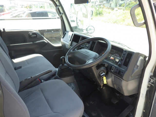 マツダ タイタン 小型 平ボディ TRG-LJR85A(109588) 6枚目