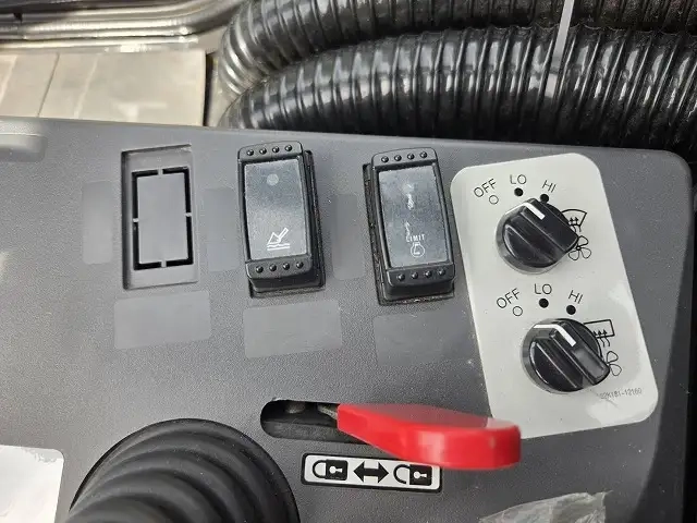 - 小型 Translation missing: ja.item.body_keijou_enum.body_keijou_carrier_other YDN-H80(107308) 46枚目