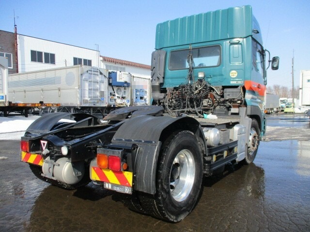 UDトラックス（日産） クオン 大型 トラクタ QKG-GK5XAB(8989) 5枚目