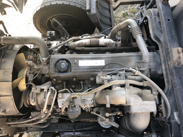 UDトラックス（日産） コンドル 中型 平ボディ KK-MK25A(5605) 37枚目