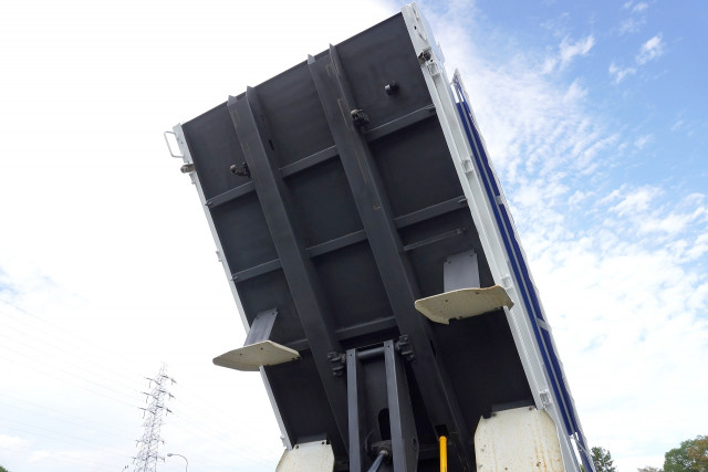 三菱ふそう キャンター 小型 土砂ダンプ TKG-FBA30(113918) 27枚目