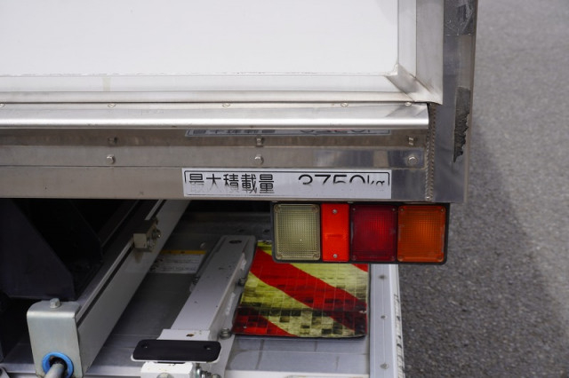 いすゞ エルフ 小型 バン 2RG-NPR88YN(110767) 34枚目