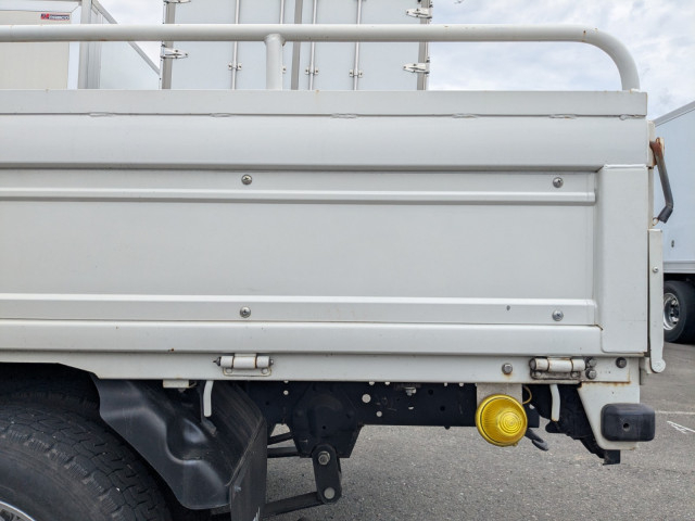 Isuzu elf Small Flat body 2RG-NJR88A(109673) 32枚目