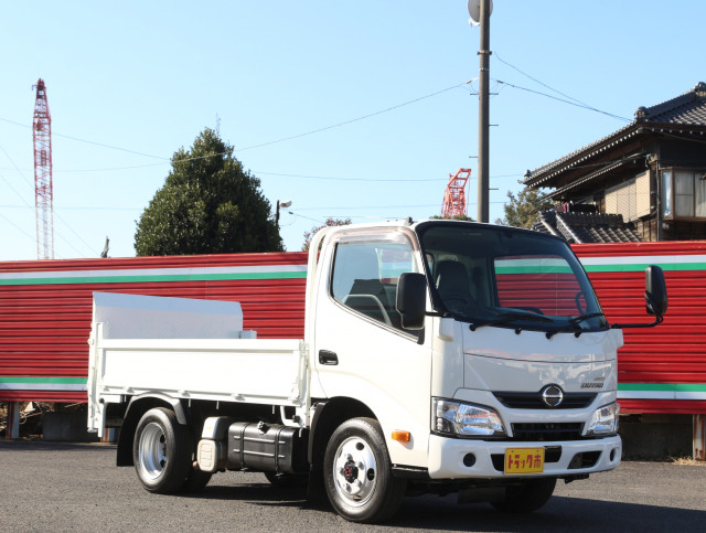 日野 デュトロ 小型 平ボディ TKG-XZU675M(97809) 3枚目