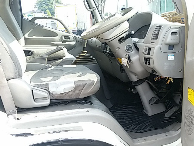 日野 デュトロ 中型 冷蔵冷凍バン BDG-XZU414M(8225) 19枚目