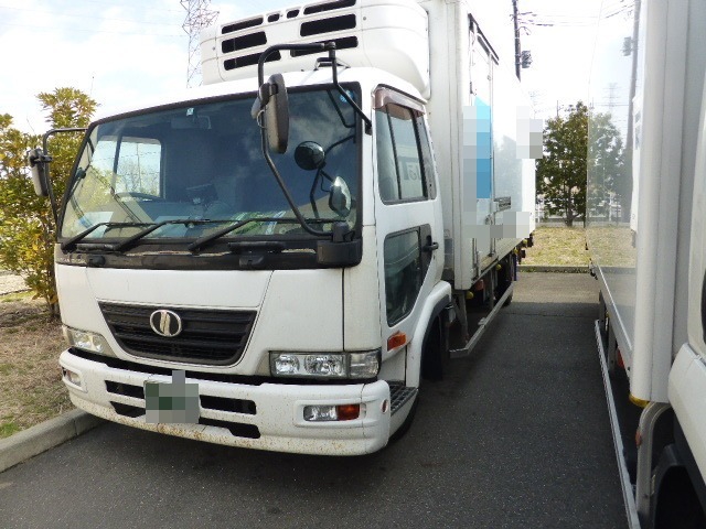 UDトラックス（日産） コンドル 中型 冷蔵冷凍バン BDG-MK36C(2923) 7枚目