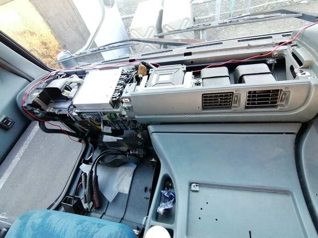 UDトラックス（日産） ビッグサム 大型 トラクタ KL-CK482EAT(5465) 33枚目