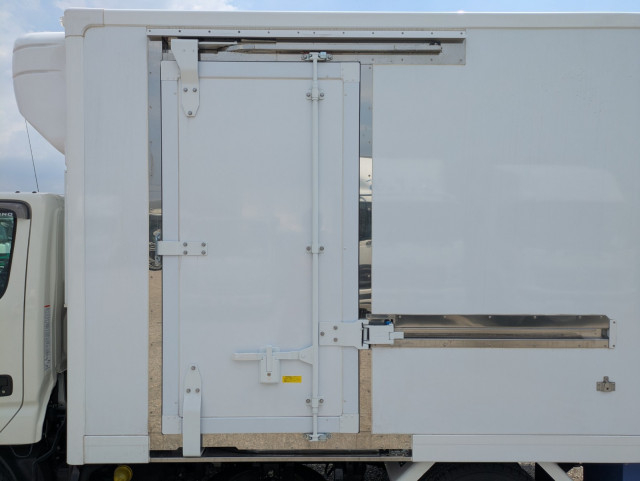 日野 デュトロ 小型 冷蔵冷凍バン 2WG-XZU606N(108649) 30枚目