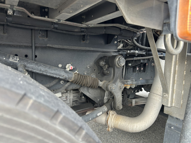 日野 プロフィア 大型 冷蔵冷凍バン 2DG-FW1AHC(111576) 17枚目