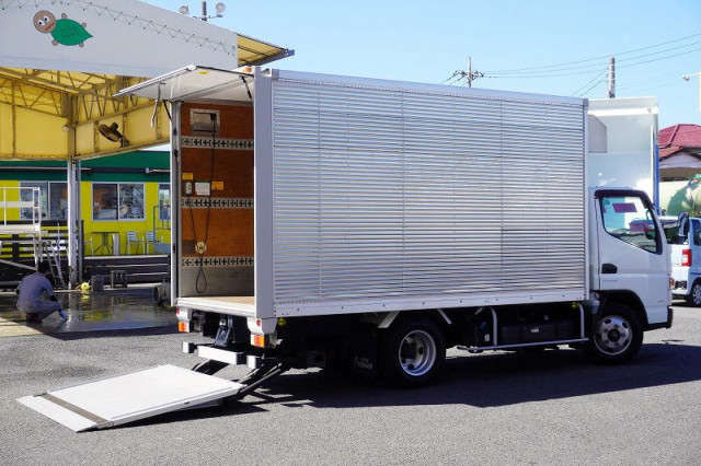 三菱ふそう キャンター 小型 バン TPG-FEA50(112618) 9枚目