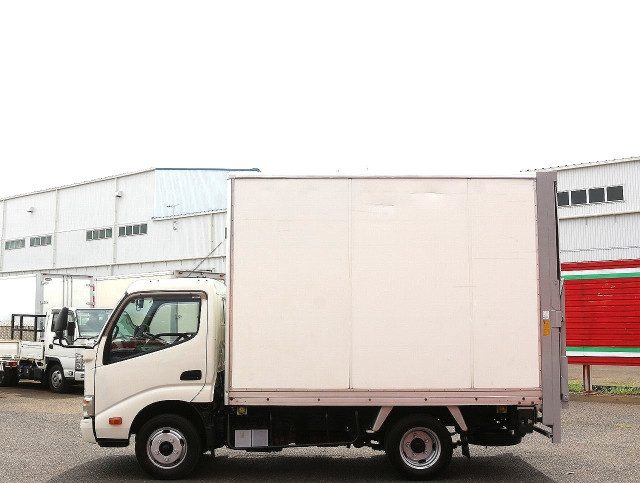 日野 デュトロ 小型 バン TKG-XZC605M(109376) 10枚目
