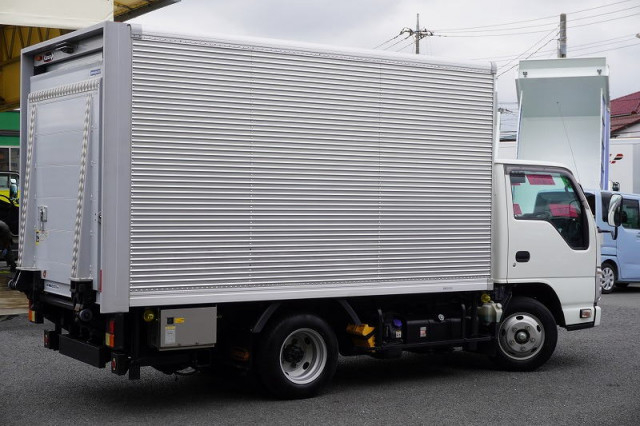 いすゞ エルフ 小型 バン 2RG-NKR88AN(111773) 8枚目